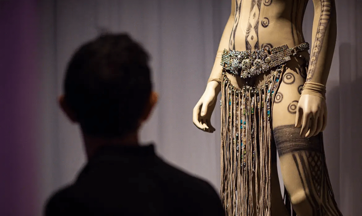 Exposição celebra Ney Matogrosso