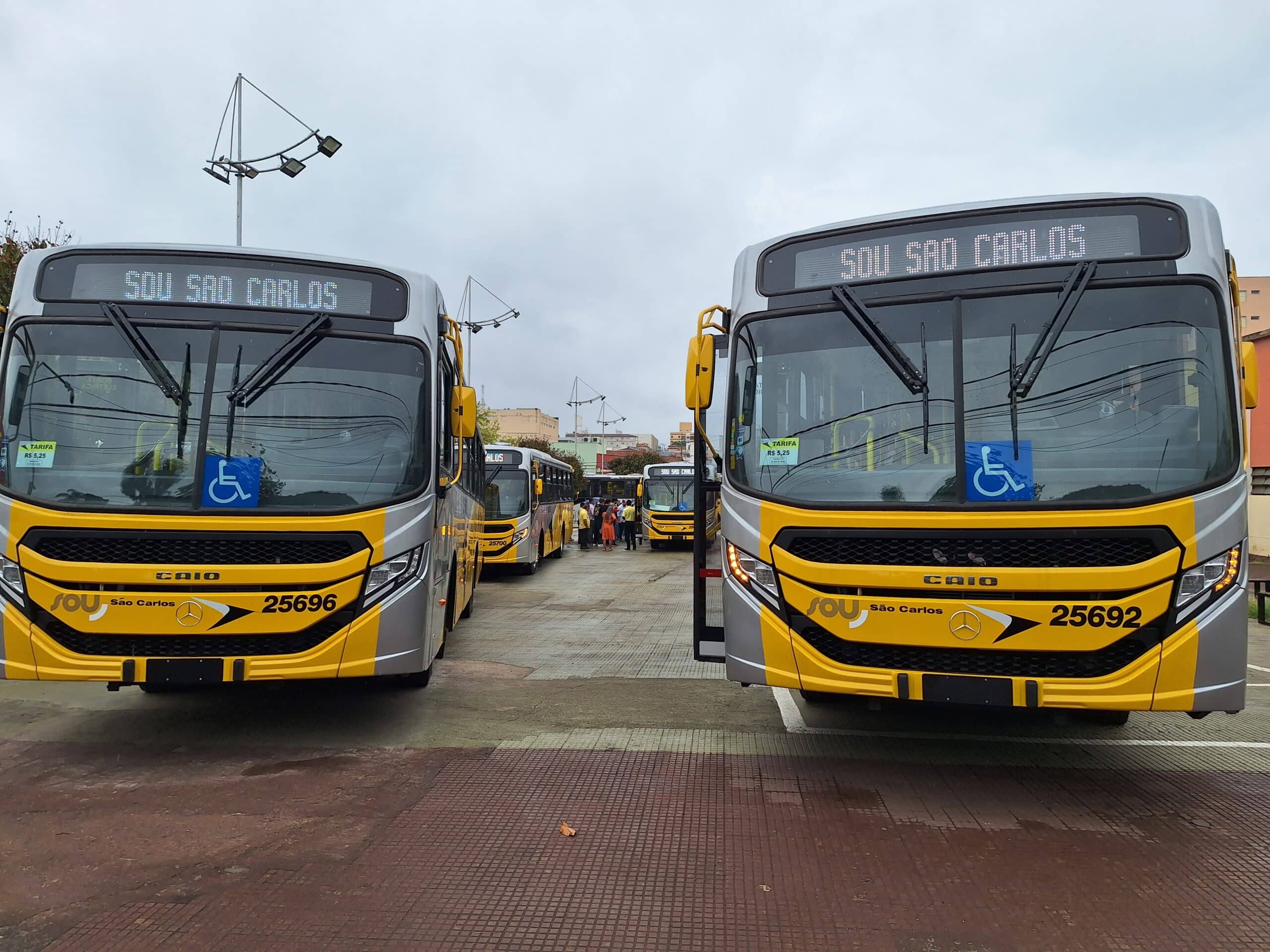 São Carlos recebe 10 novos ônibus e Netto anuncia Tarifa Zero aos finais de semana e feriados