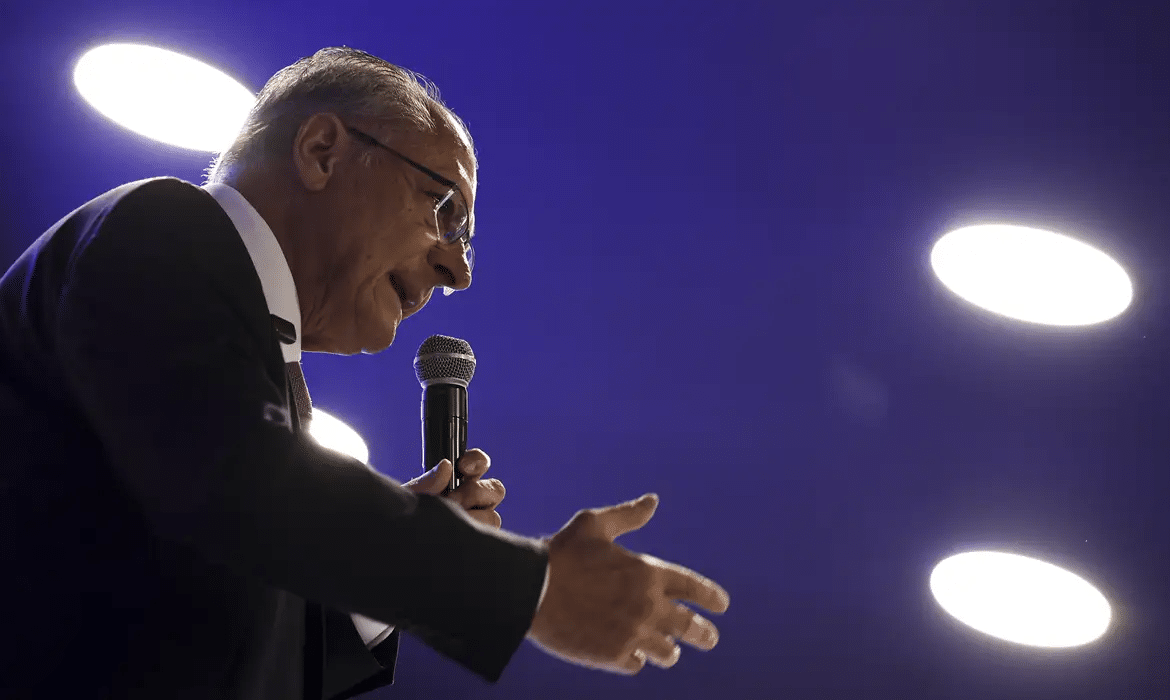 Alckmin defende mudar cálculo