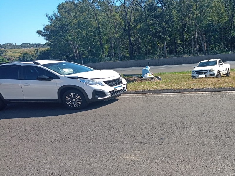 Acidente com três carros é registrado na SP-310 próximo à UFSCar