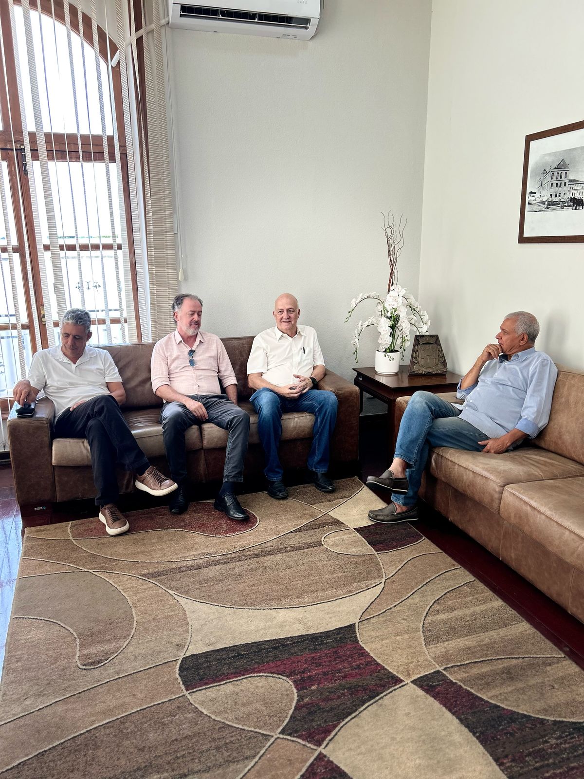 Presidente Lucão Fernandes recebe a visita do diretor titular do CIESP São Carlos