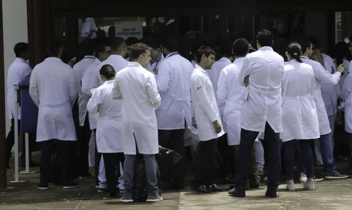 Aprovados devem indicar universidades