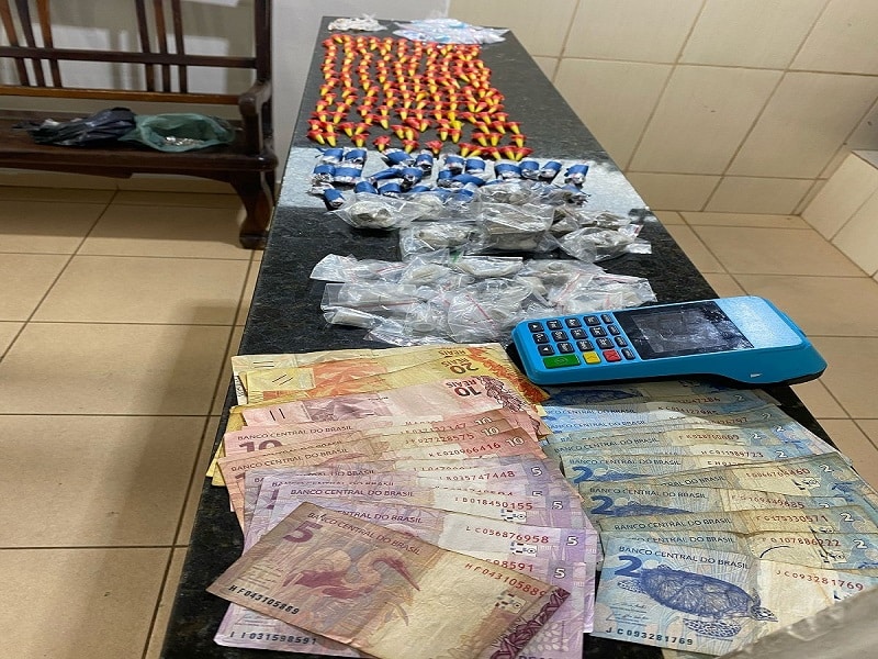 Operação policial no CDHU detém menor com entorpecentes