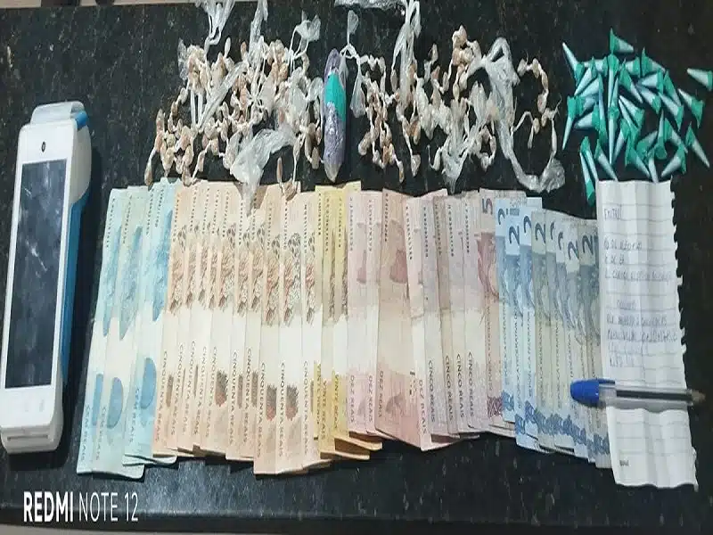 Polícia prende suspeitos de tráfico e recaptura foragido