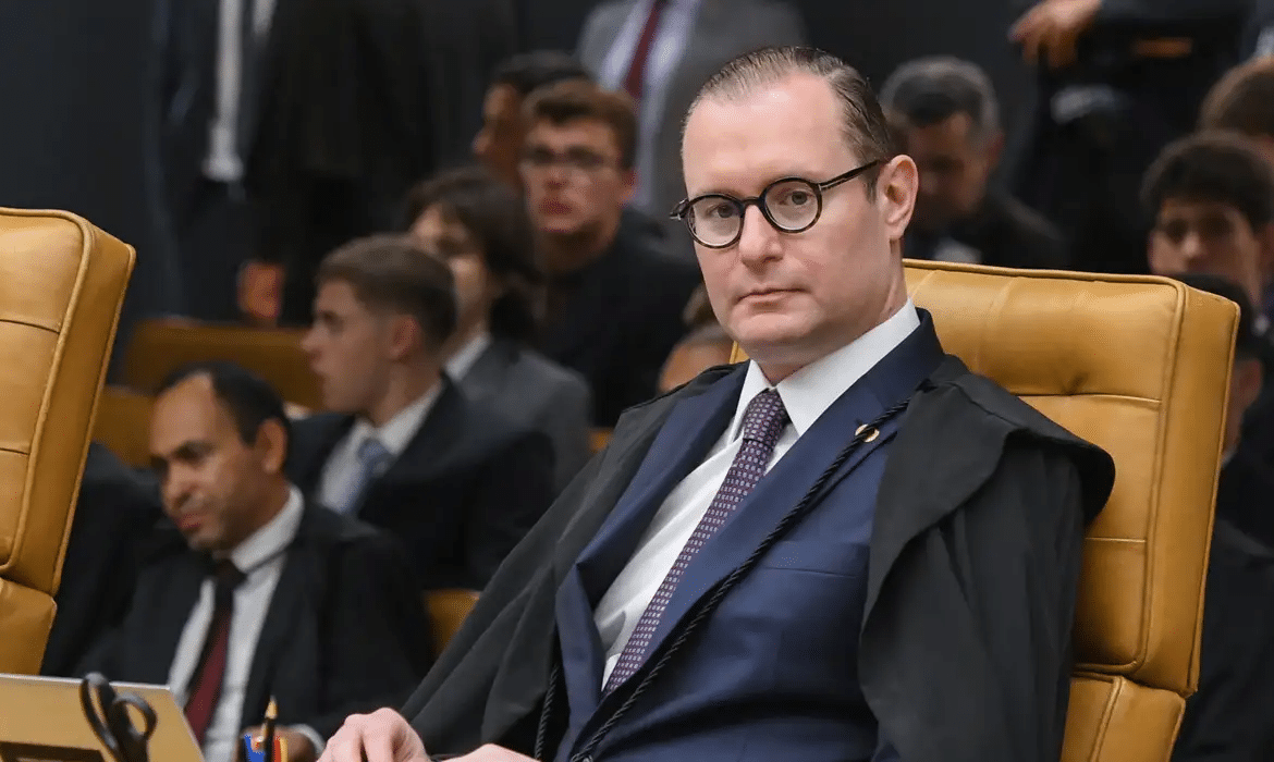 STF suspende controle