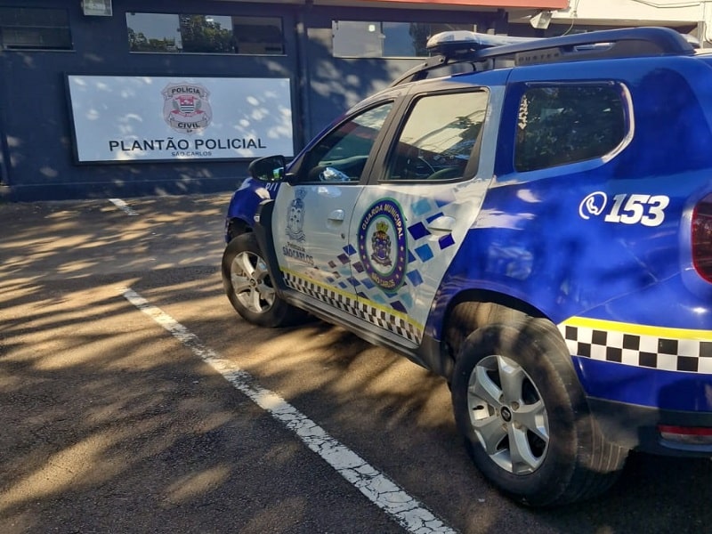 Homem é detido em flagrante por furto em farmácia no Centro