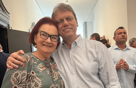 Graça participa de evento com Tarcísio