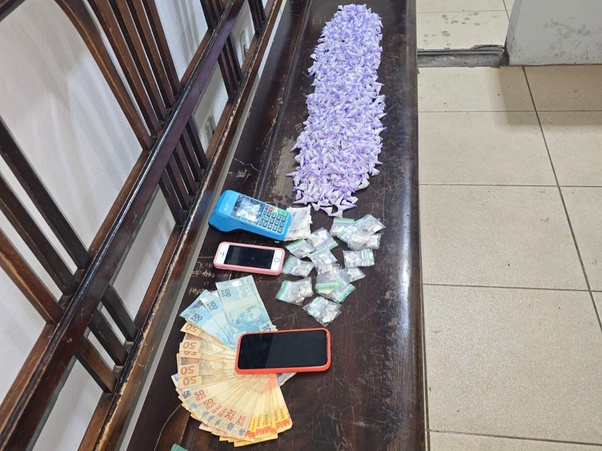 Força Tática e Rocam Apreendem Drogas e Equipamentos em Ação no São Carlos 8
