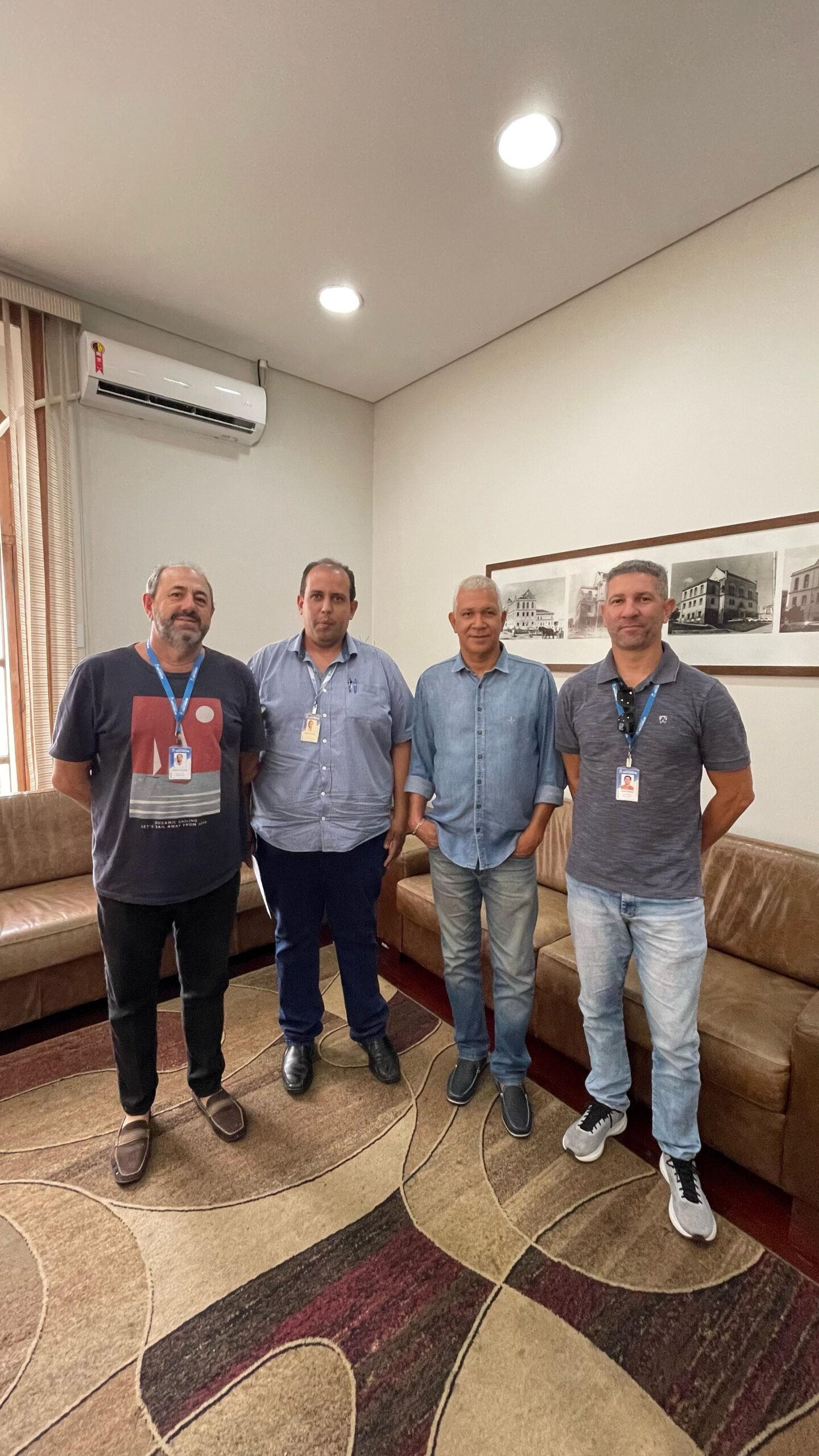 Lucão Fernandes recebe visita de diretor