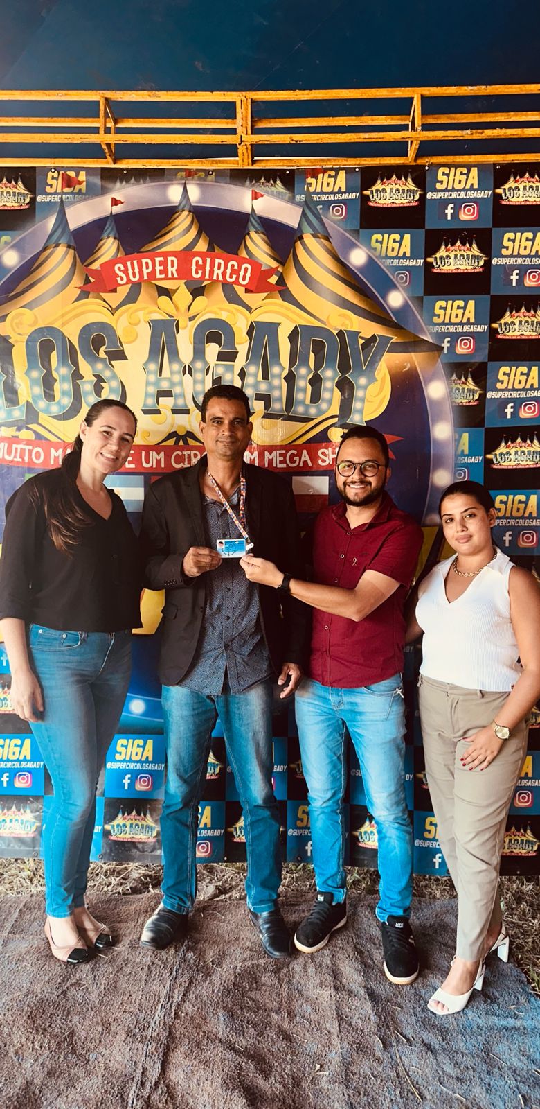 Secretaria firma parceria com circo