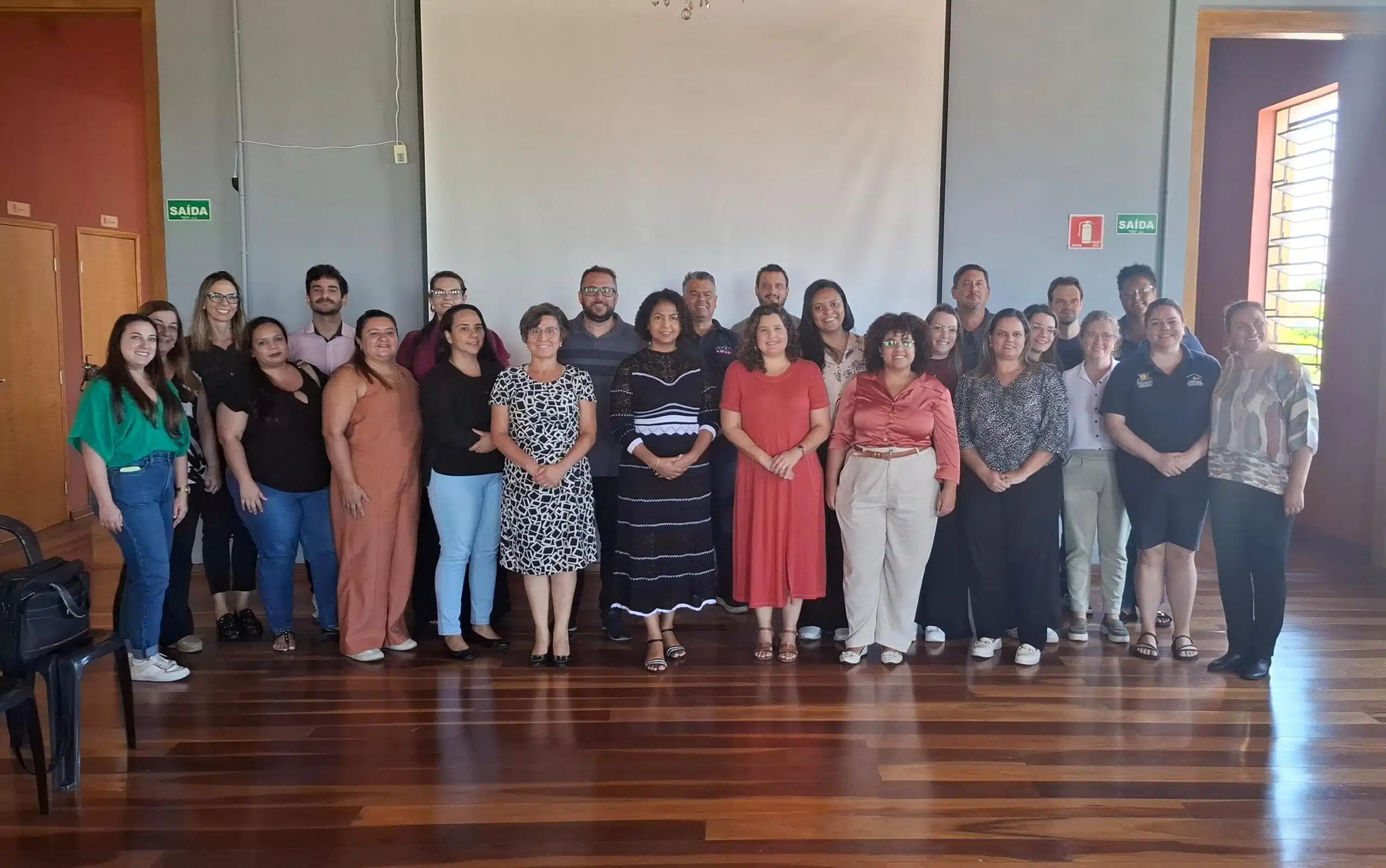 Secretária participa de encontro