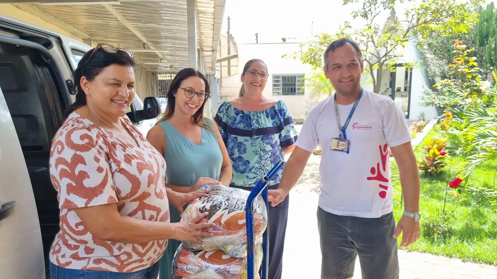 Fundo Social entrega cestas básicas